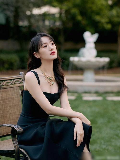 袁冰妍爆料订婚视频,浪漫订婚视频曝光，幸福时刻感动网友